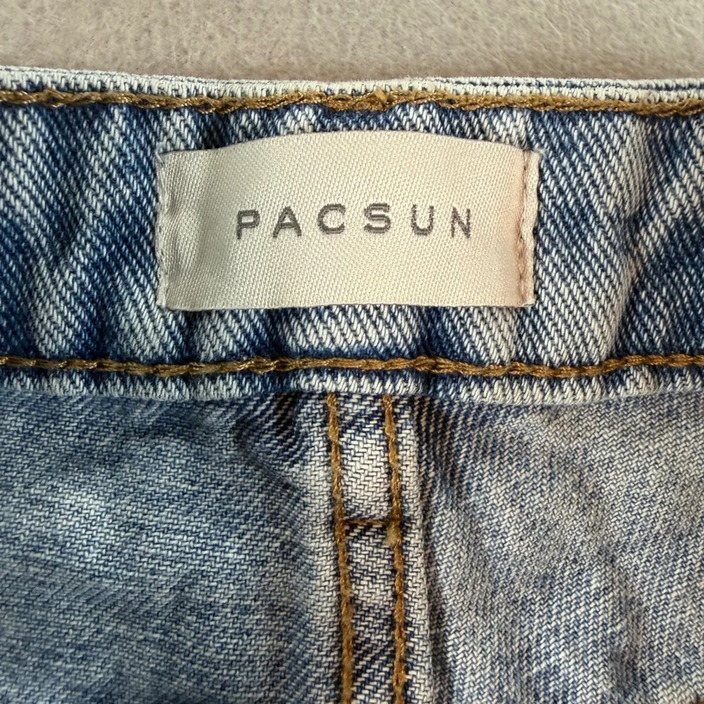 PacSun High Waisted Mom Denim Shorts Light Wash Blue‎ Size 25
